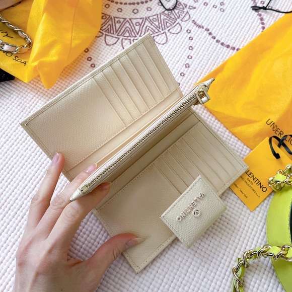 Valention Wallet - Picture 3 of 4